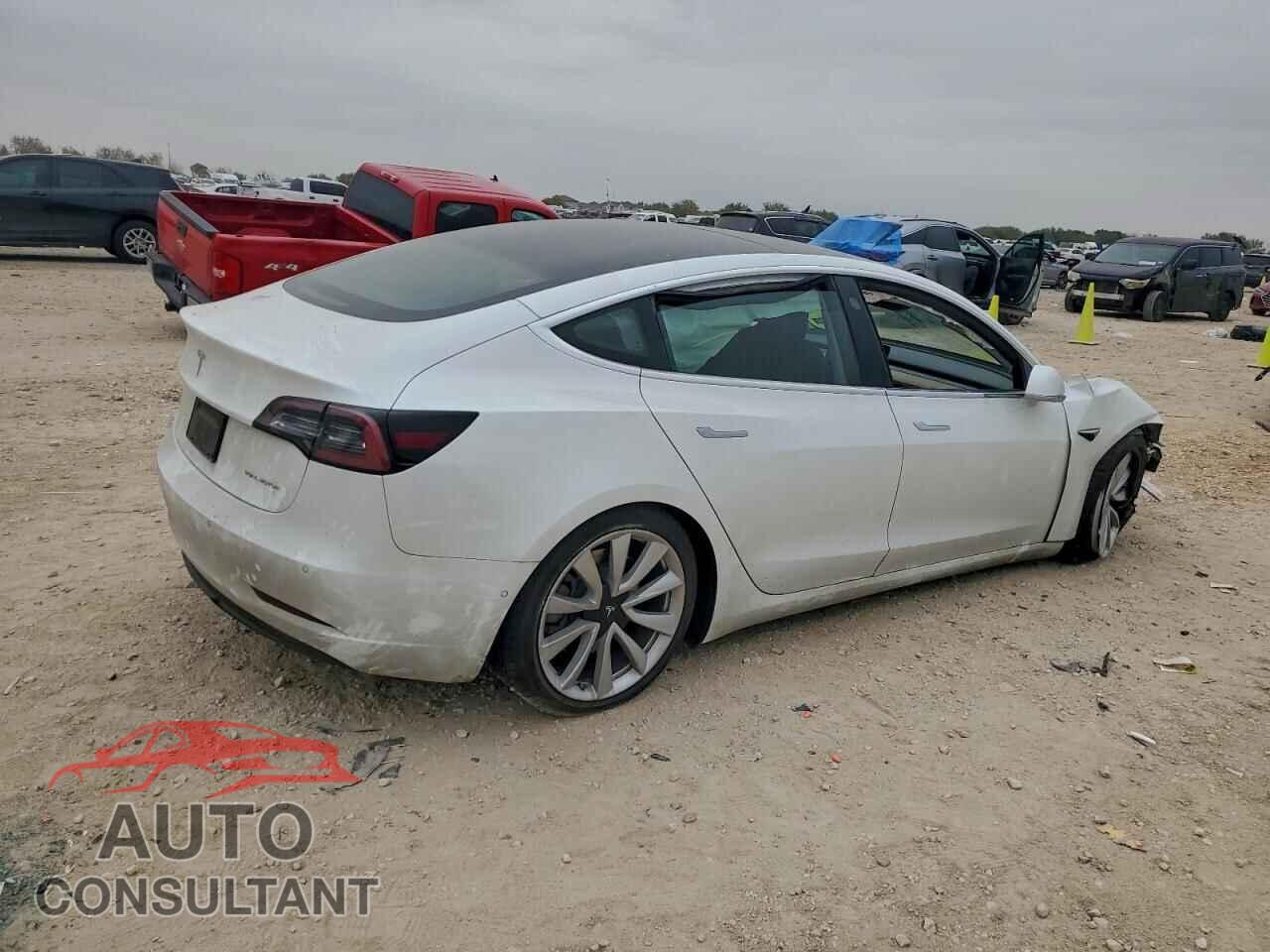 TESLA MODEL 3 2019 - 5YJ3E1EB3KF477833