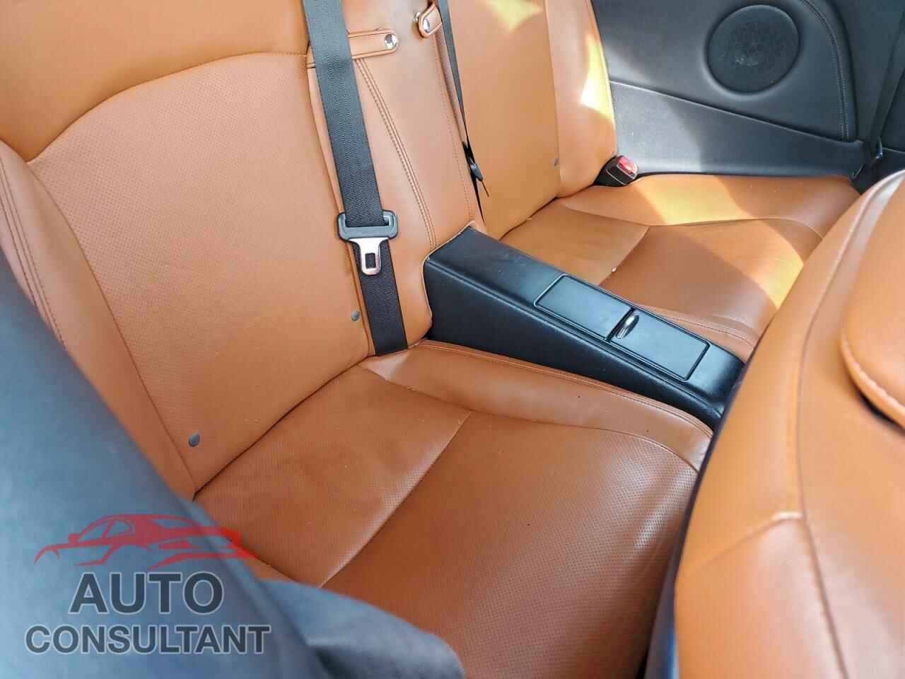 LEXUS IS 2011 - JTHFE2C20B2505840
