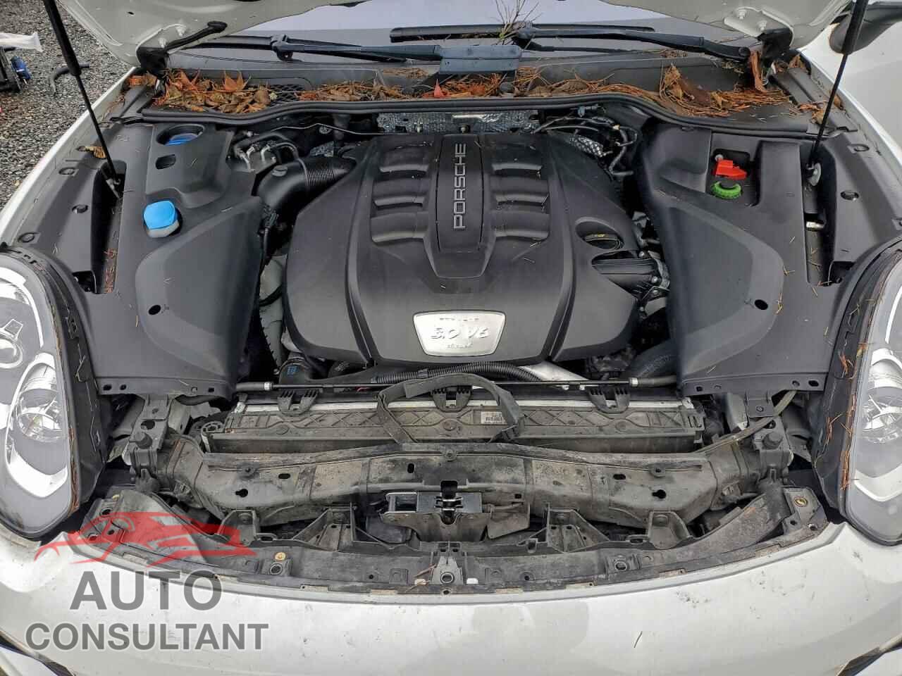 PORSCHE CAYENNE 2015 - WP1AF2A20FLA31401