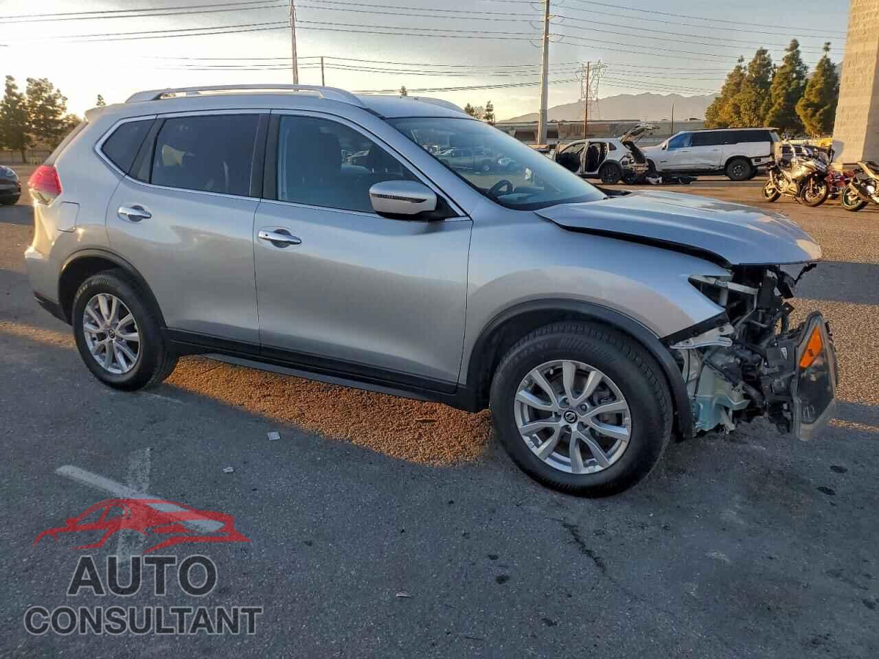 NISSAN ROGUE 2017 - KNMAT2MT9HP537870