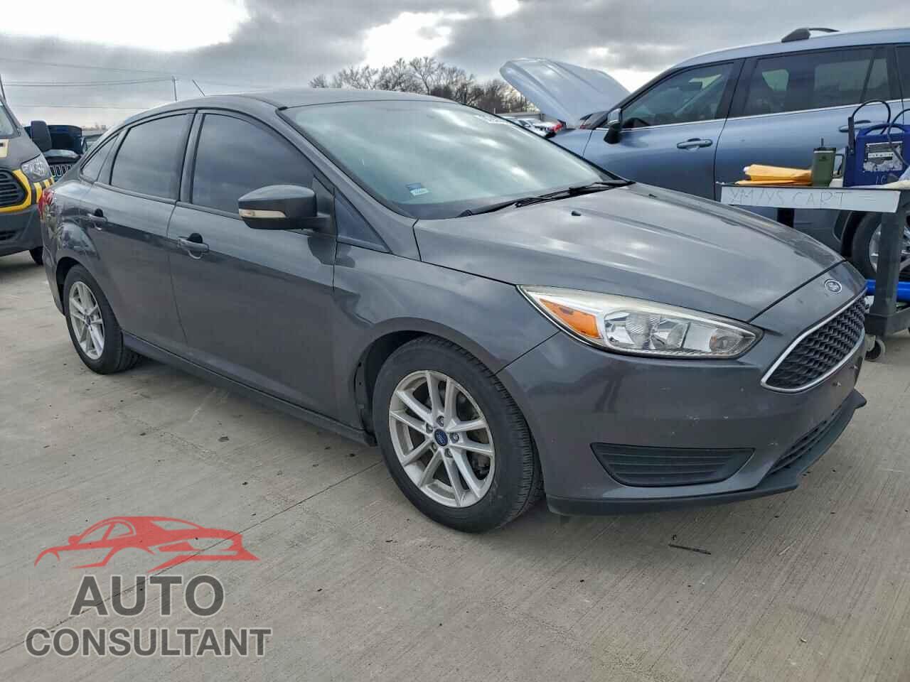FORD FOCUS 2017 - 1FADP3F23HL324874