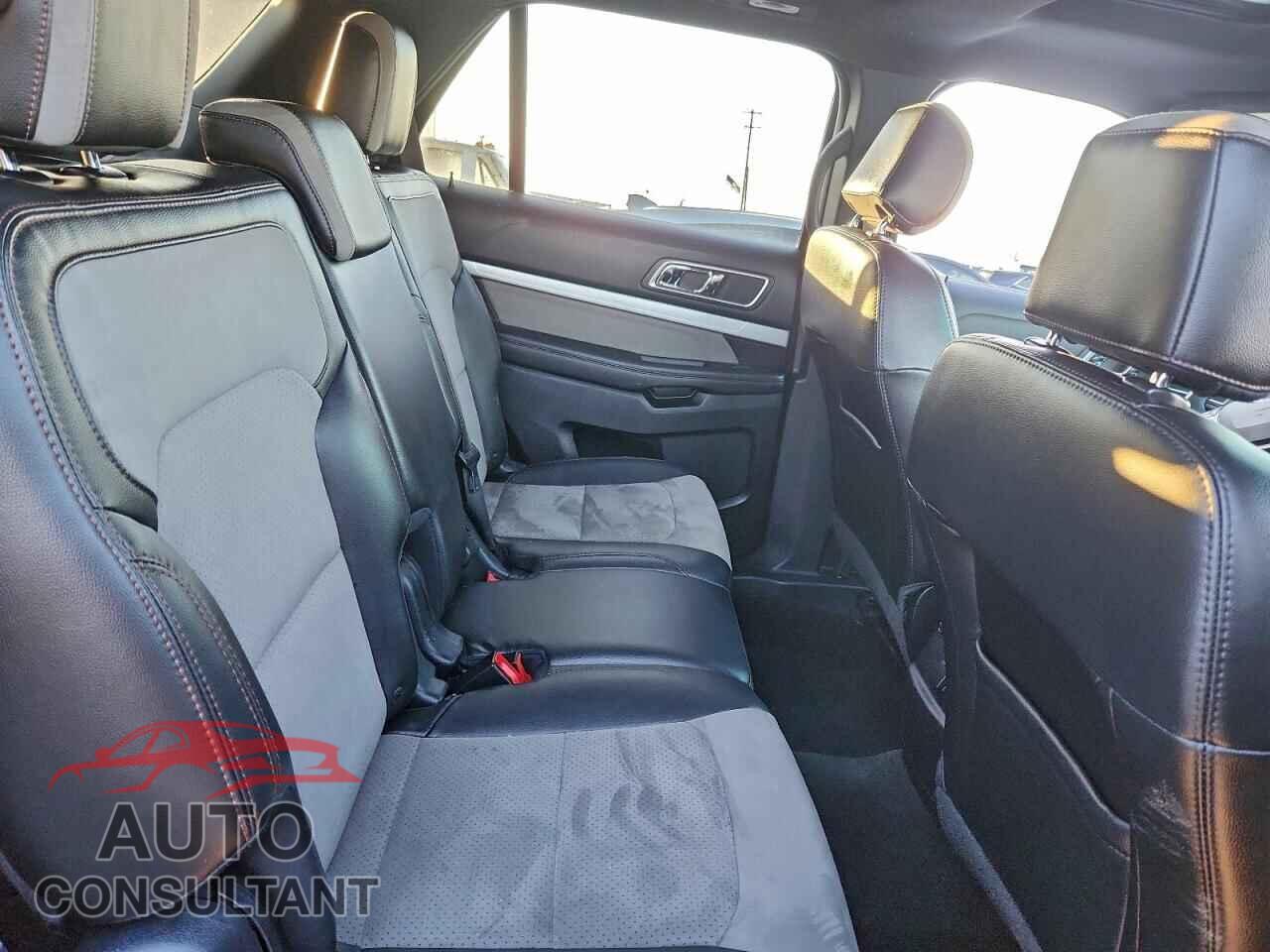 FORD EXPLORER 2017 - 1FM5K8D87HGE16253