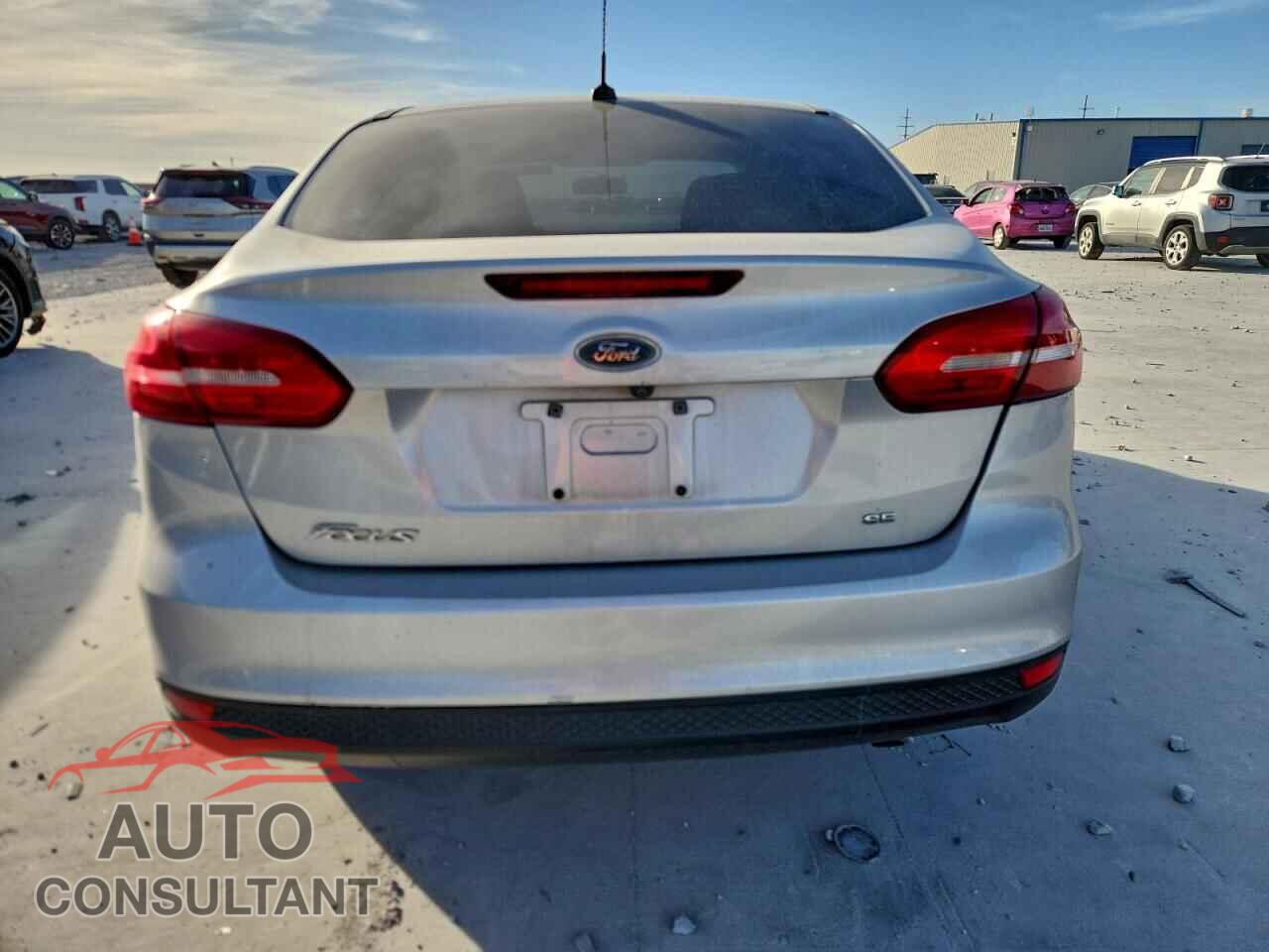 FORD FOCUS 2017 - 1FADP3F22HL328575