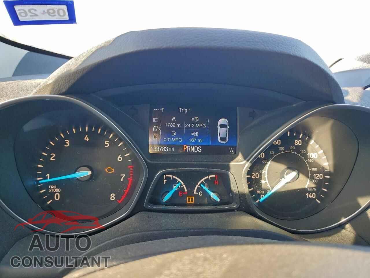 FORD ESCAPE 2017 - 1FMCU0J9XHUB59980