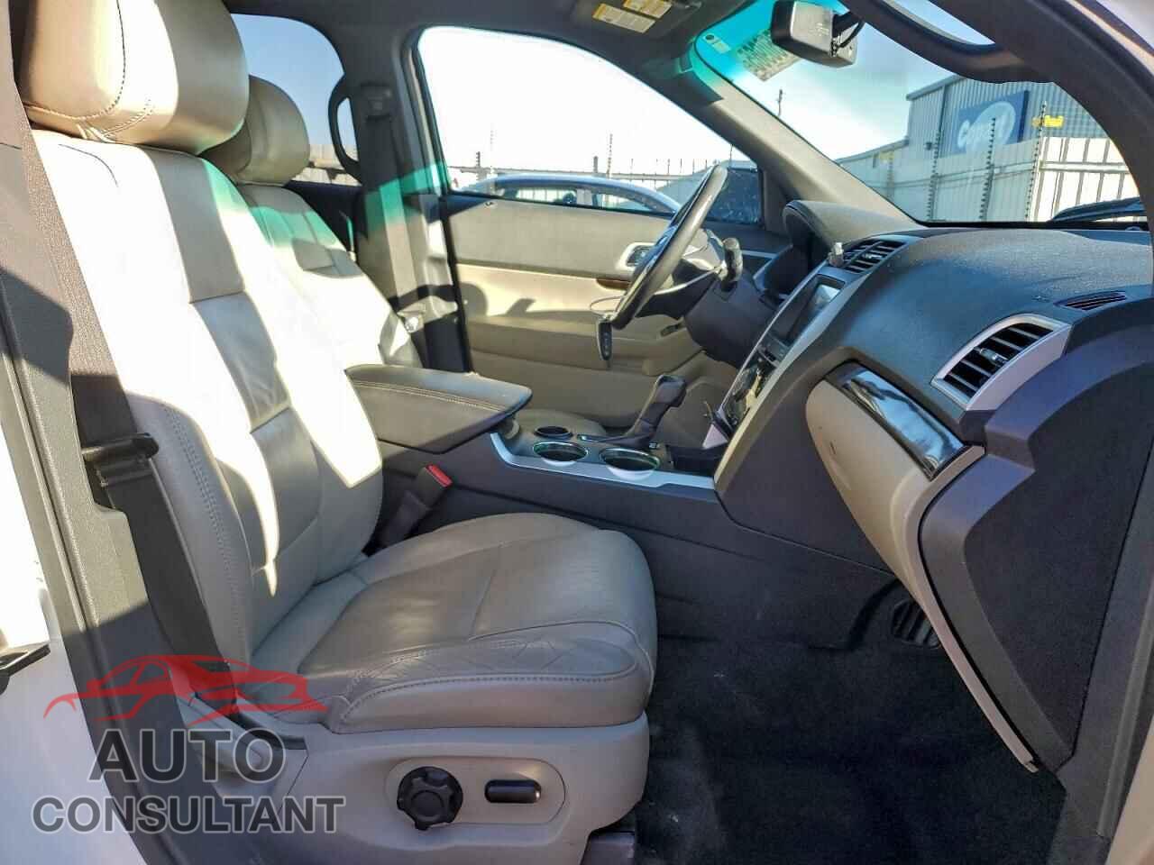 FORD EXPLORER 2011 - 1FMHK7F83BGA14256