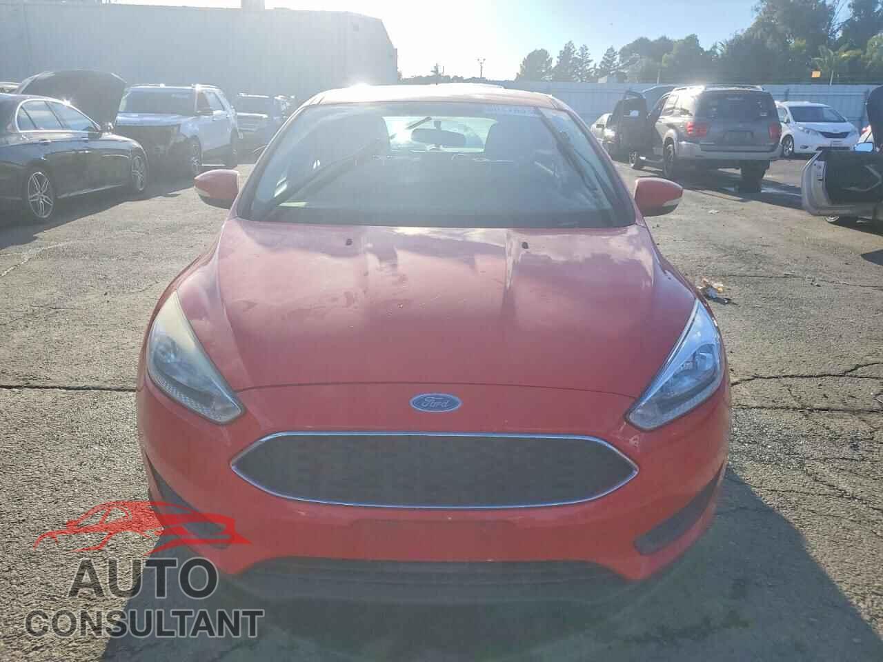 FORD FOCUS 2015 - 1FADP3K22FL326960