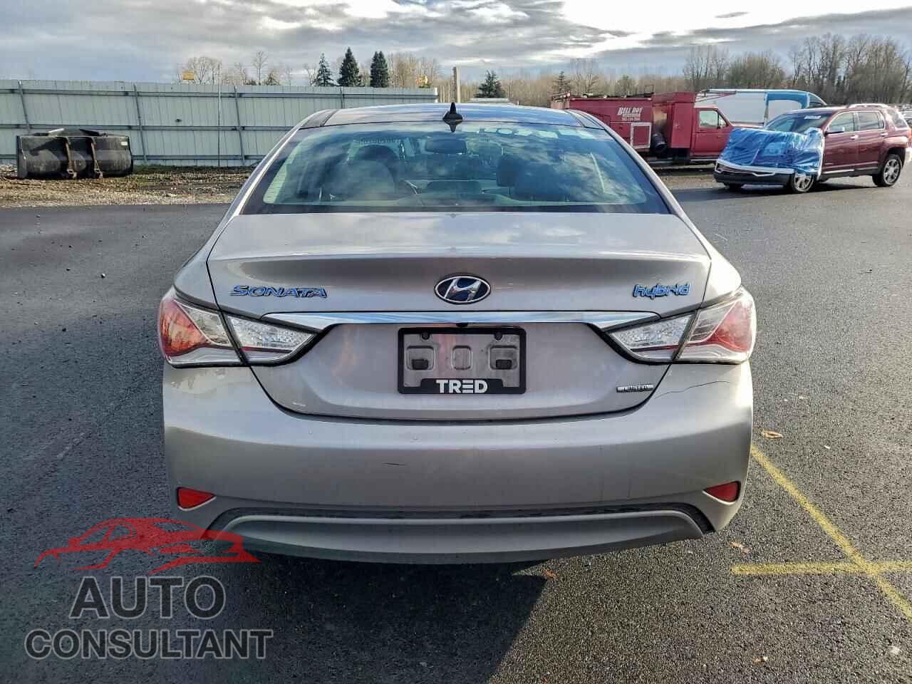 HYUNDAI SONATA 2013 - KMHEC4A44DA093087