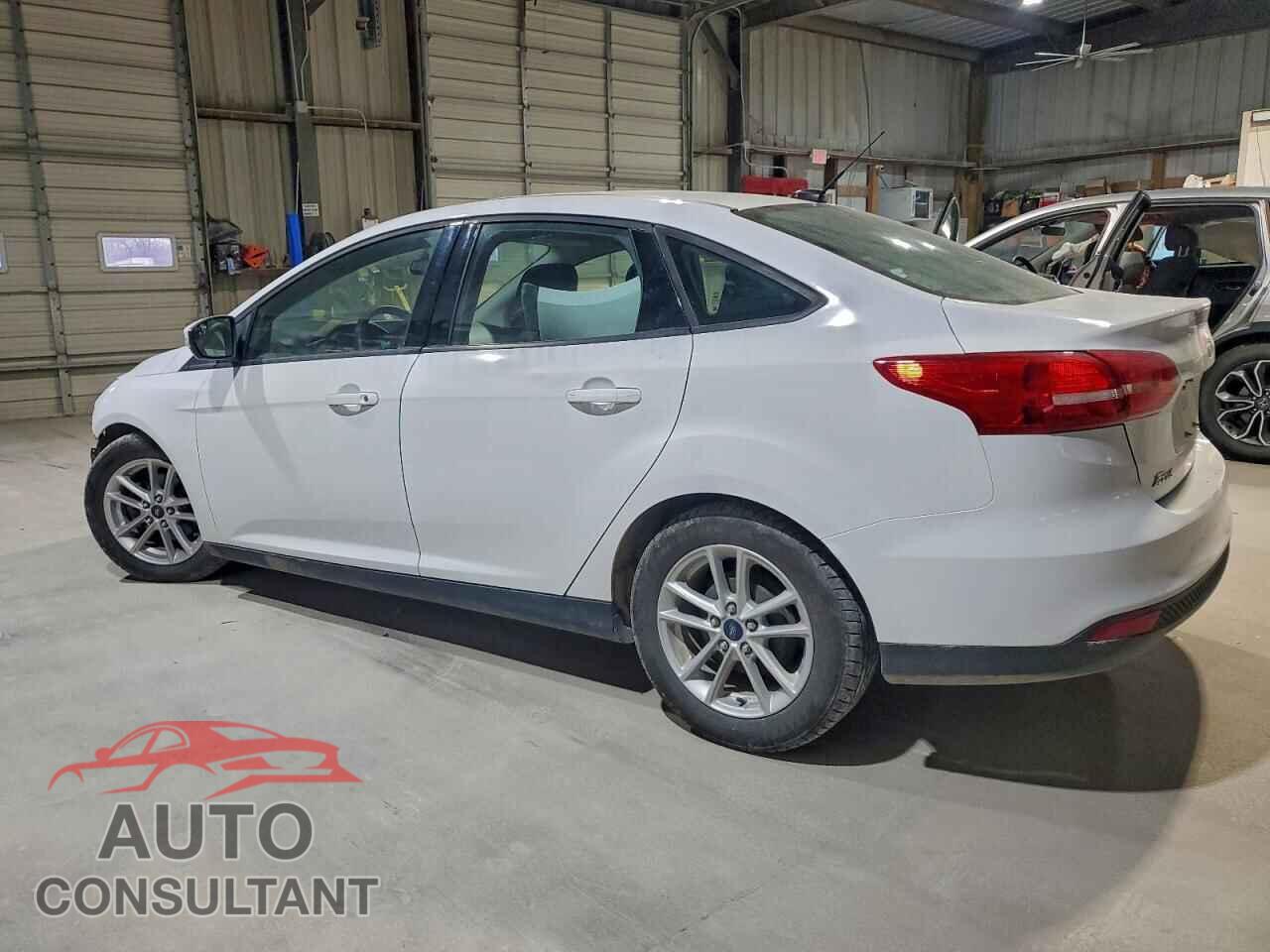 FORD FOCUS 2017 - 1FADP3F22HL284318
