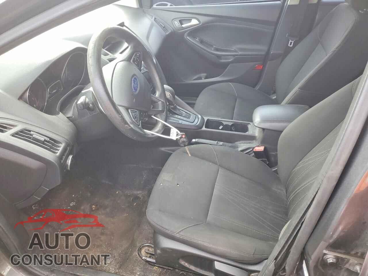 FORD FOCUS 2017 - 1FADP3K26HL286319
