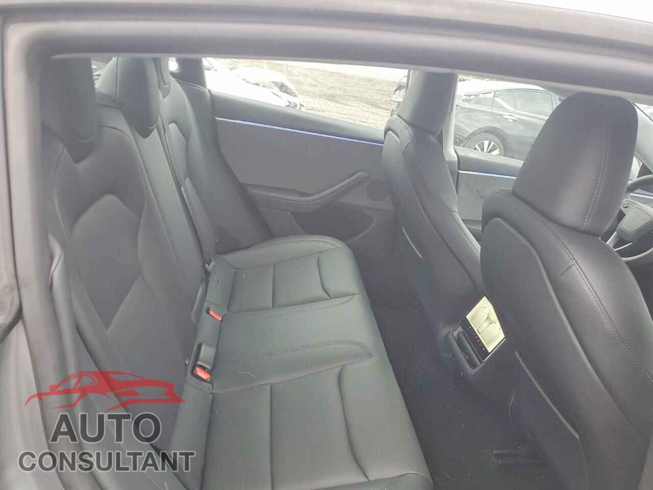 TESLA MODEL 3 2025 - 5YJ3E1EA7SF020580