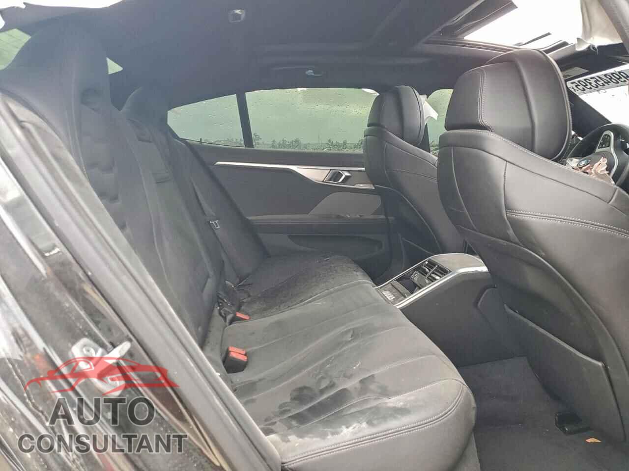 BMW 8 SERIES 2021 - WBAGV2C04MCF18902