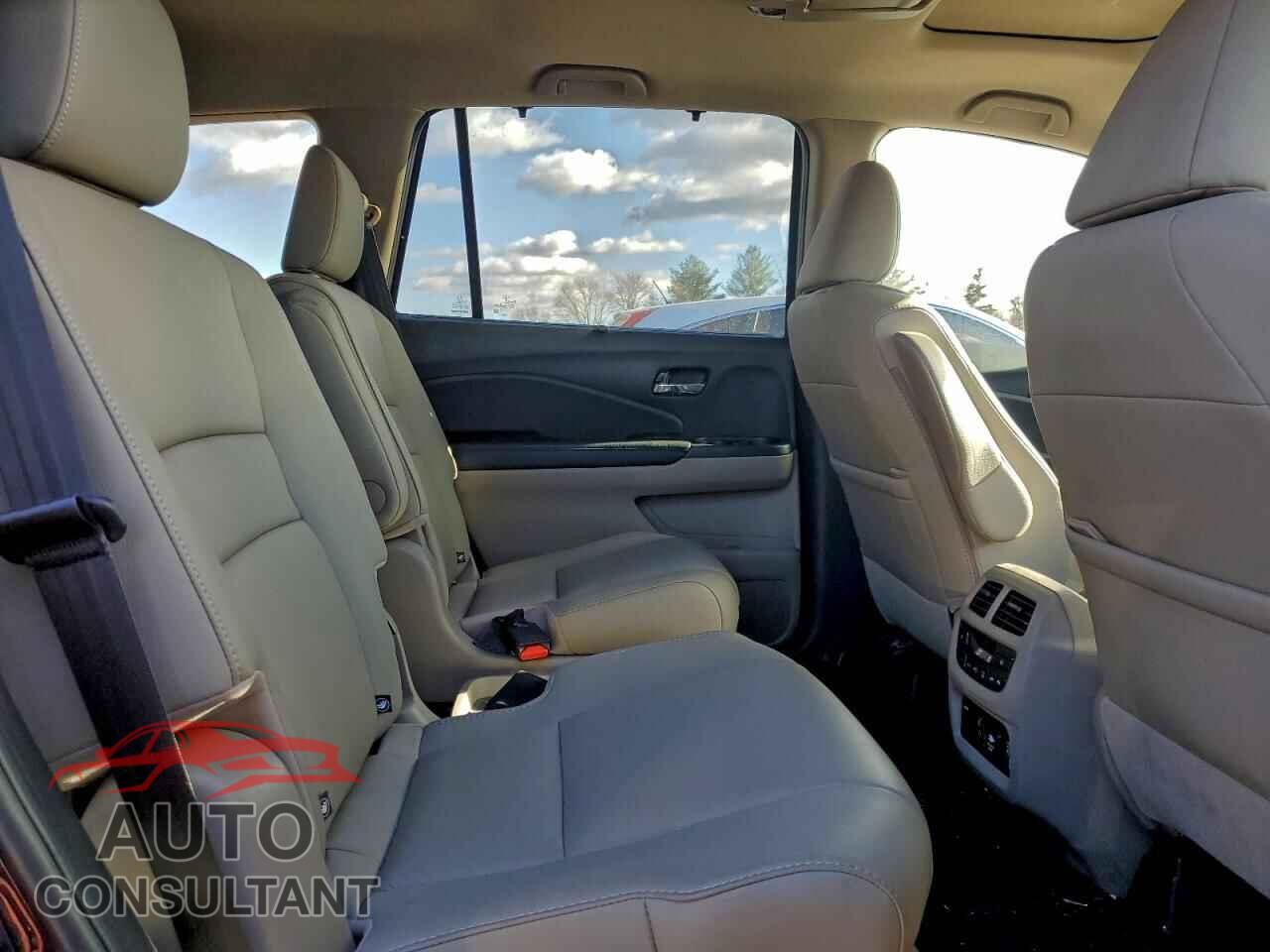 HONDA PILOT 2021 - 5FNYF6H60MB036680