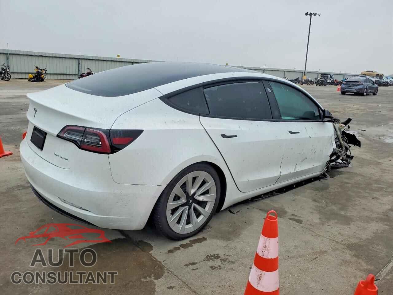 TESLA MODEL 3 2021 - 5YJ3E1EB0MF060480