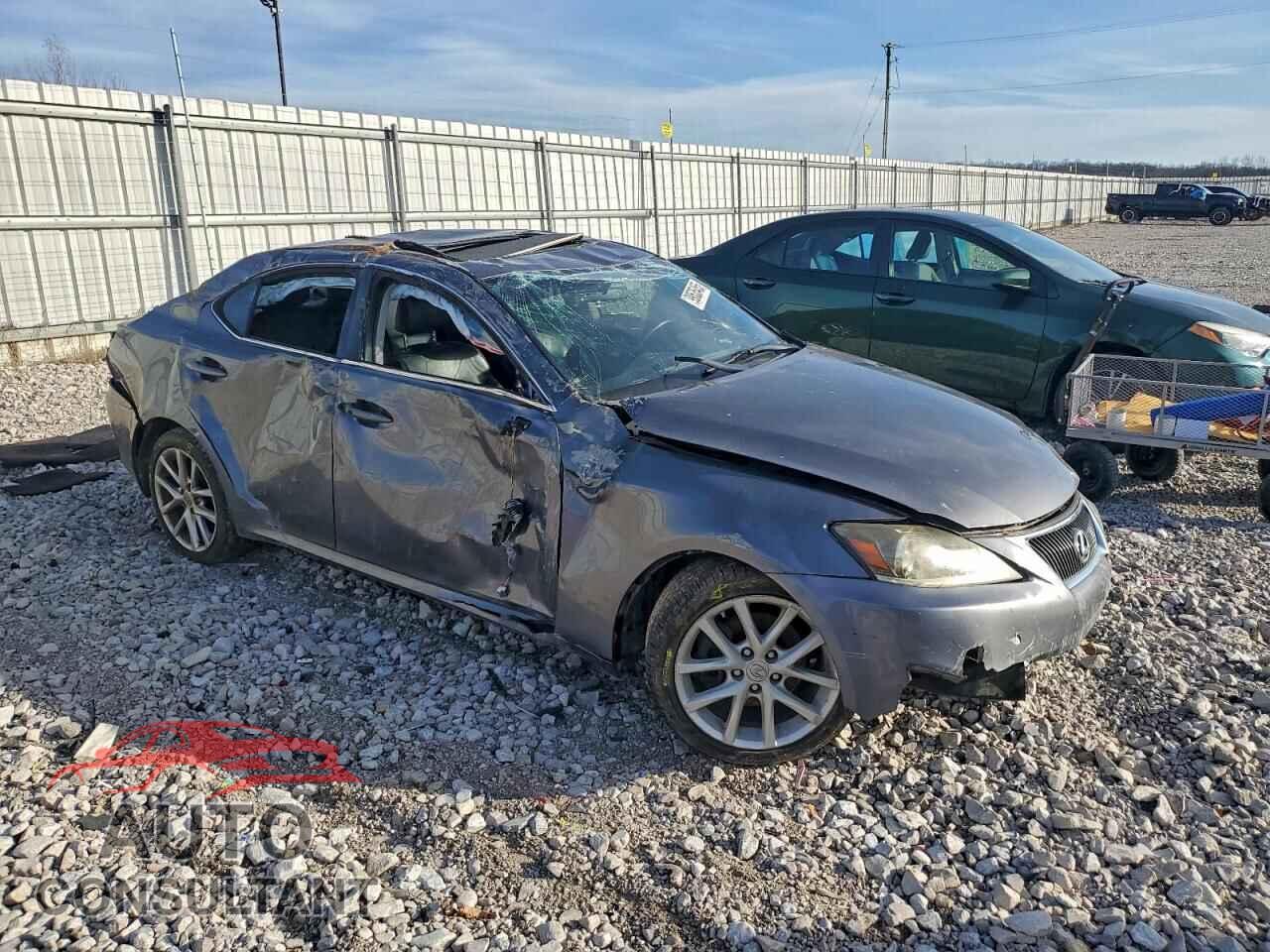 LEXUS IS 2012 - JTHCF5C20C5059366