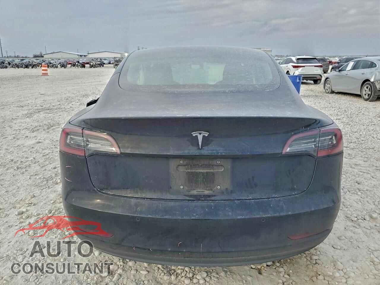 TESLA MODEL 3 2018 - 5YJ3E1EA8JF075862