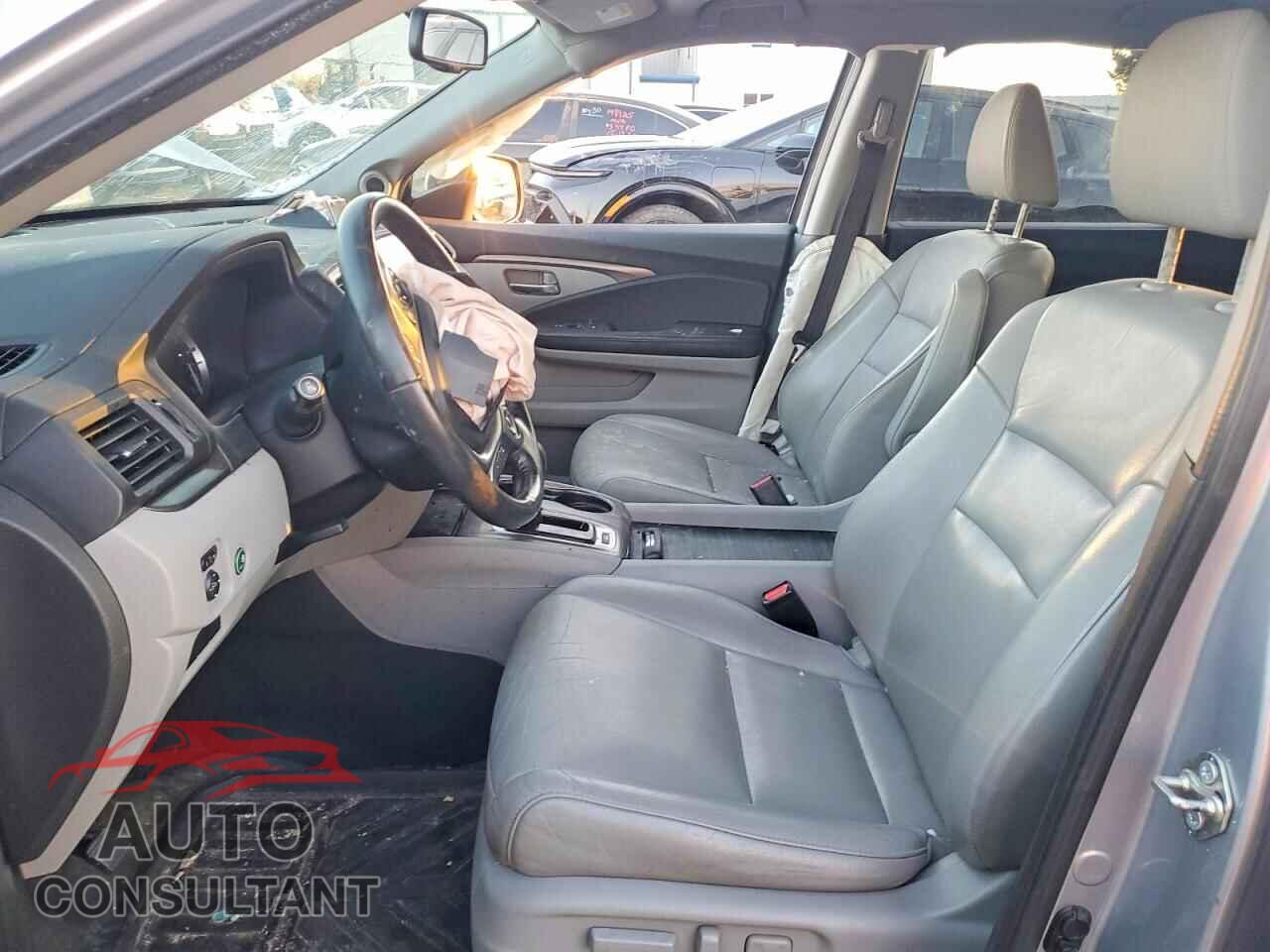 HONDA PILOT 2017 - 5FNYF6H71HB006134