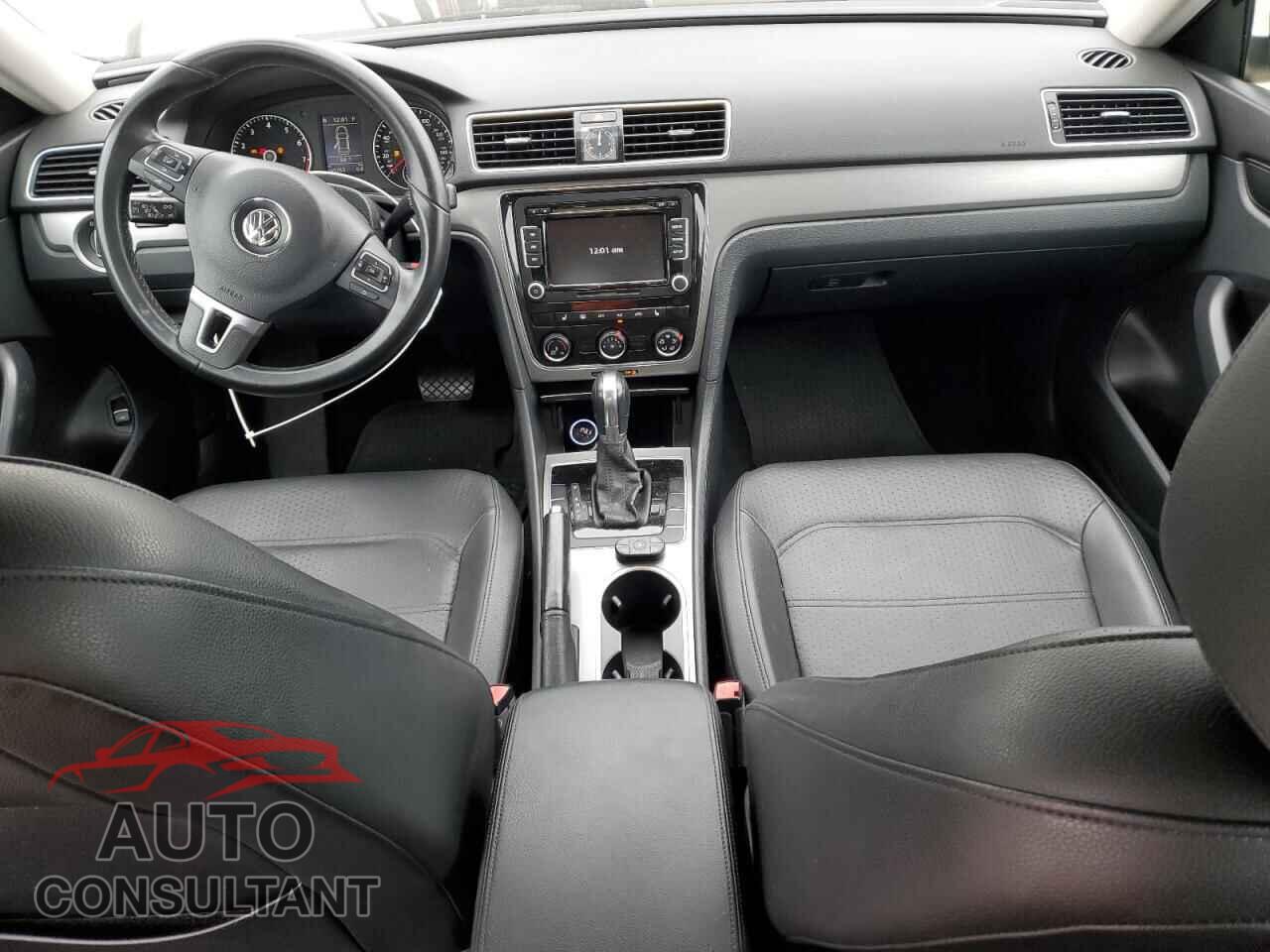 VOLKSWAGEN PASSAT 2014 - 1VWBP7A35EC006501