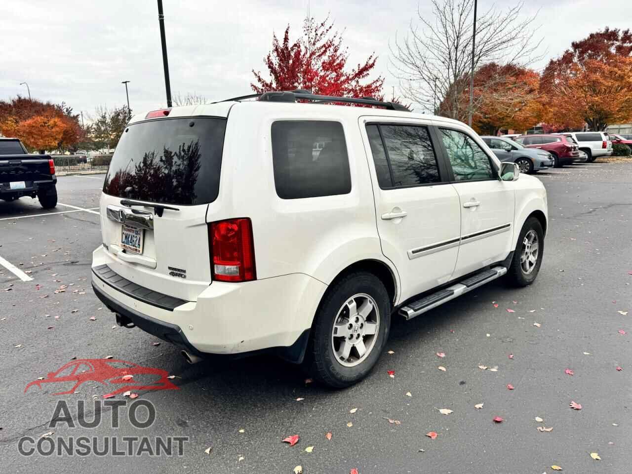 HONDA PILOT 2011 - 5FNYF4H96BB505010