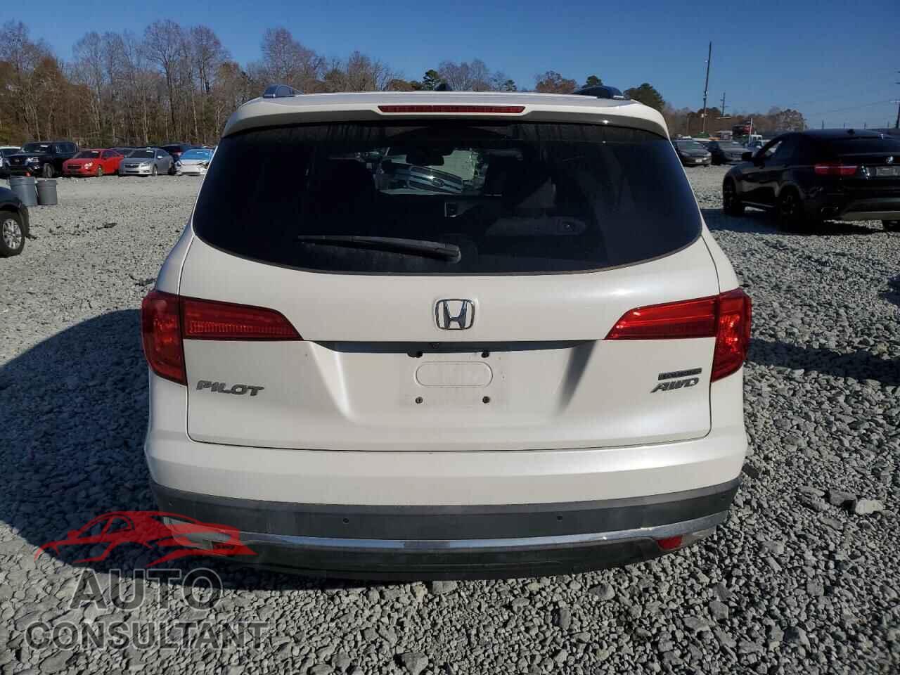 HONDA PILOT 2017 - 5FNYF6H94HB102924