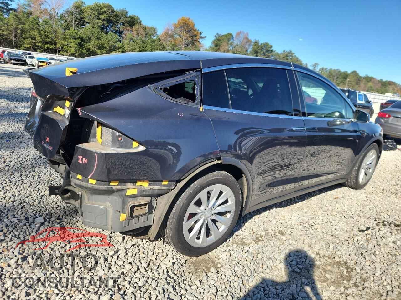 TESLA MODEL X 2017 - 5YJXCAE46HF045190