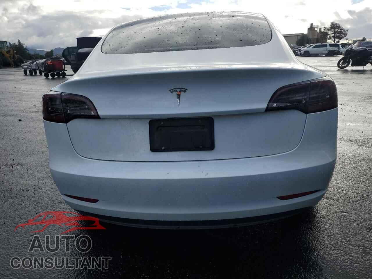 TESLA MODEL 3 2023 - 5YJ3E1EA5PF546598