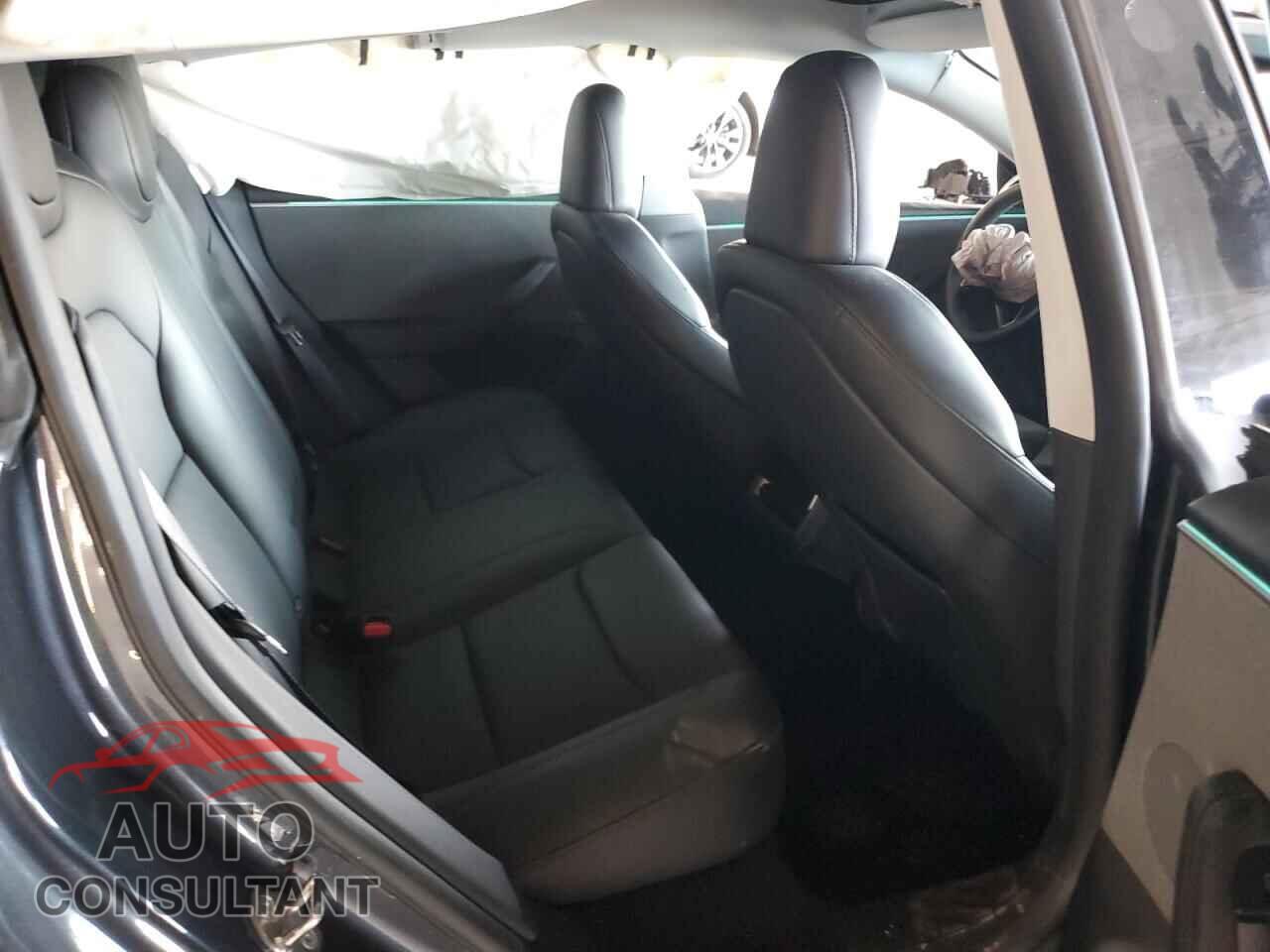 TESLA MODEL 3 2024 - 5YJ3E1EA9RF740442