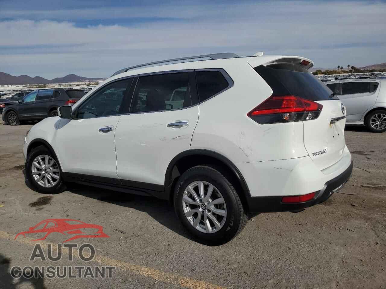 NISSAN ROGUE 2017 - KNMAT2MT5HP586094