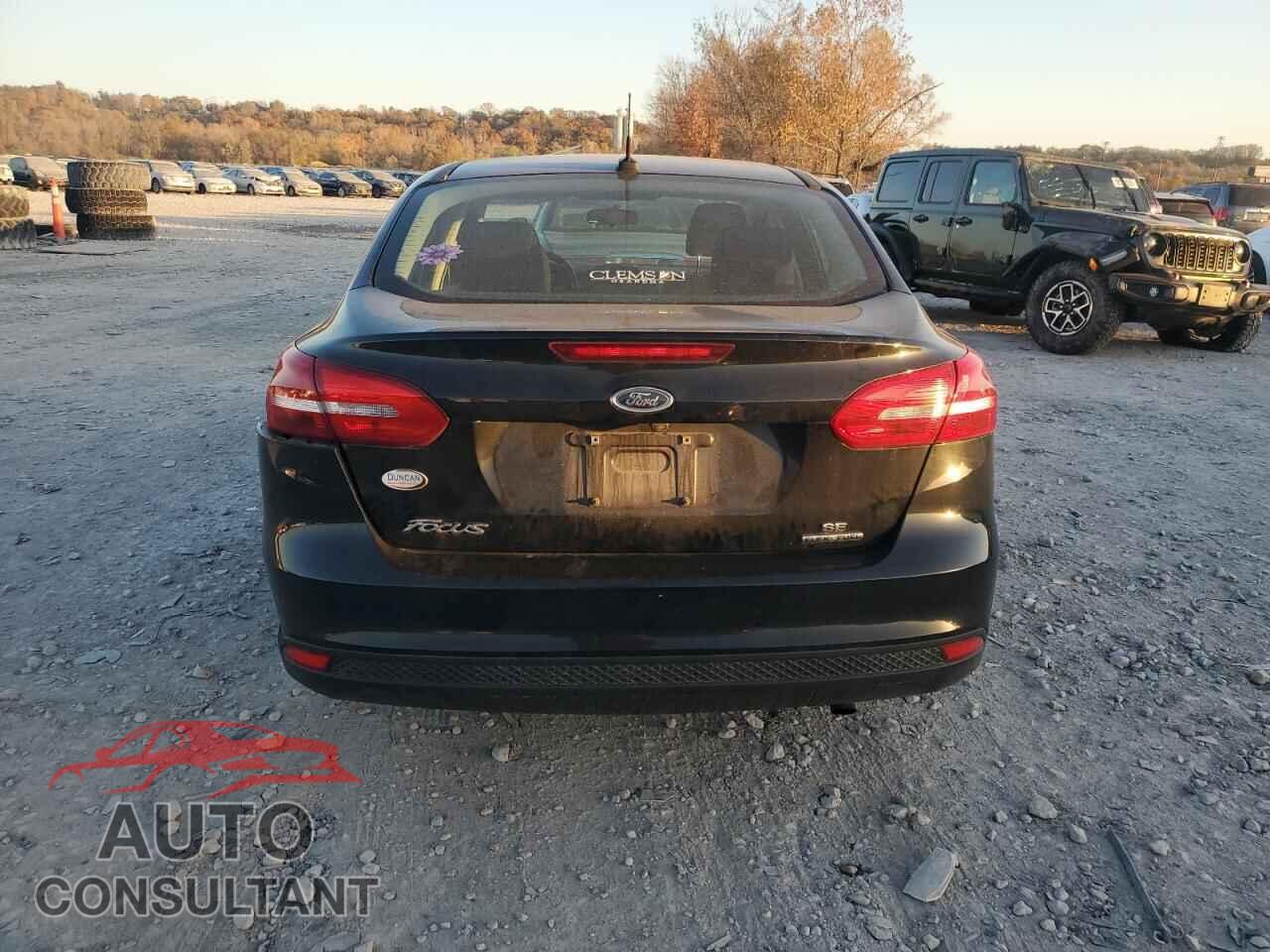 FORD FOCUS 2016 - 1FADP3F26GL221978