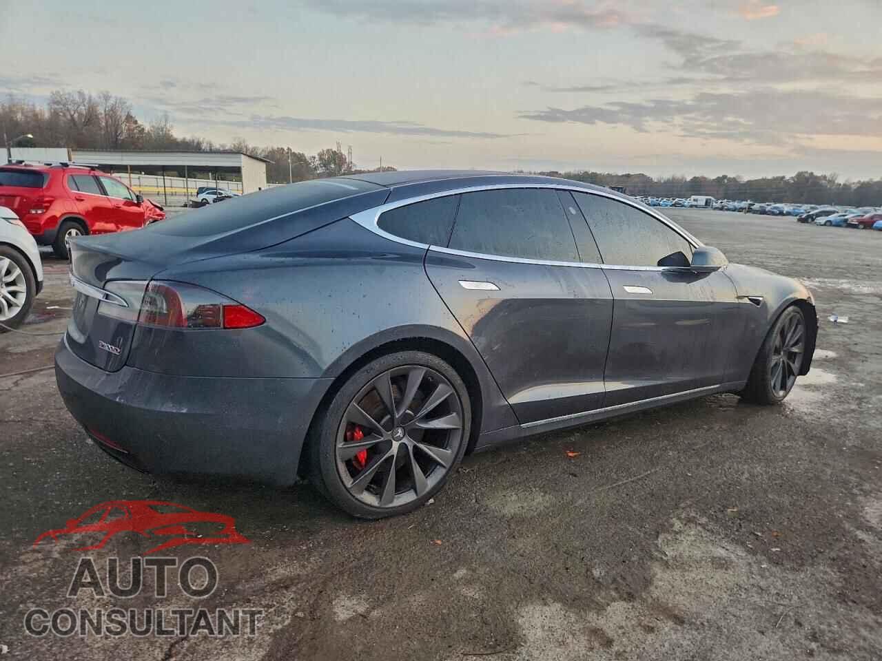 TESLA MODEL S 2018 - 5YJSA1E47JF284172