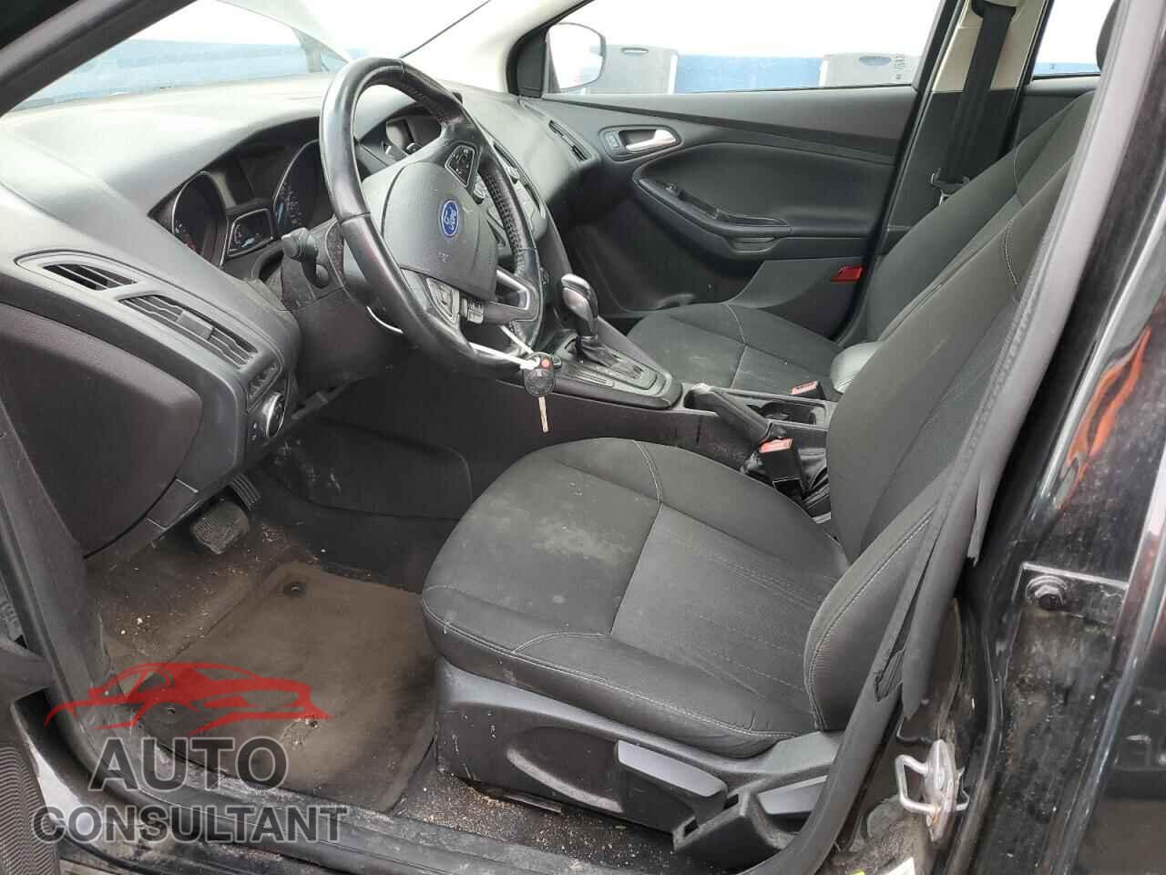 FORD FOCUS 2015 - 1FADP3F25FL220853