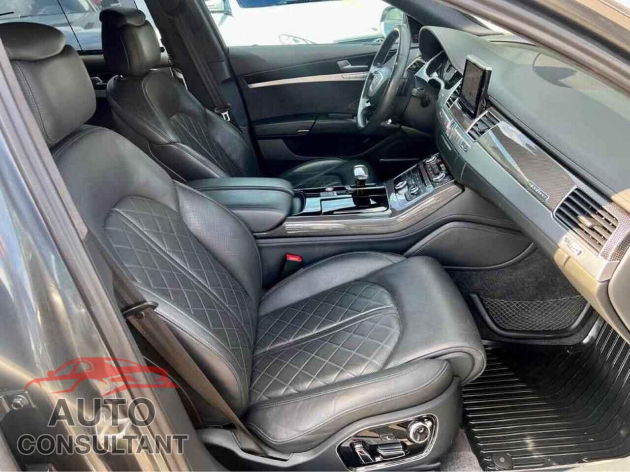 AUDI S8 2014 - WAUD2AFDXEN005306
