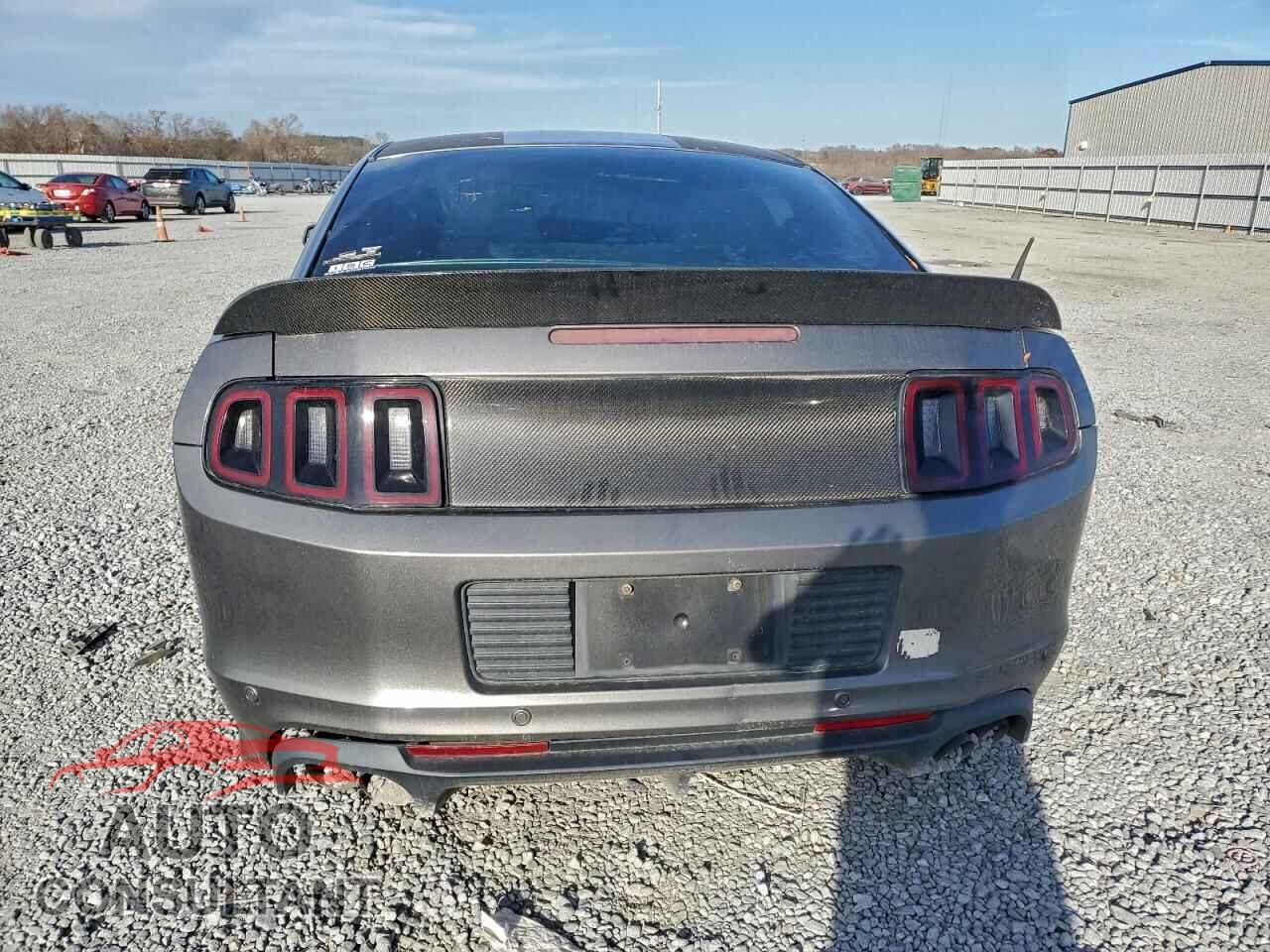 FORD MUSTANG 2014 - 1ZVBP8CF3E5313621