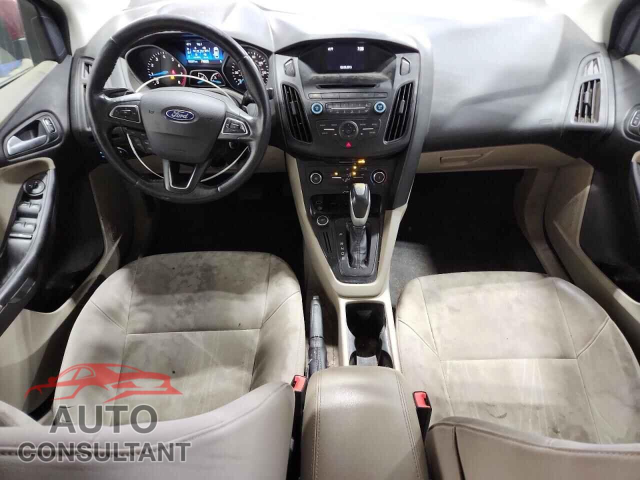 FORD FOCUS 2015 - 1FADP3F20FL246518