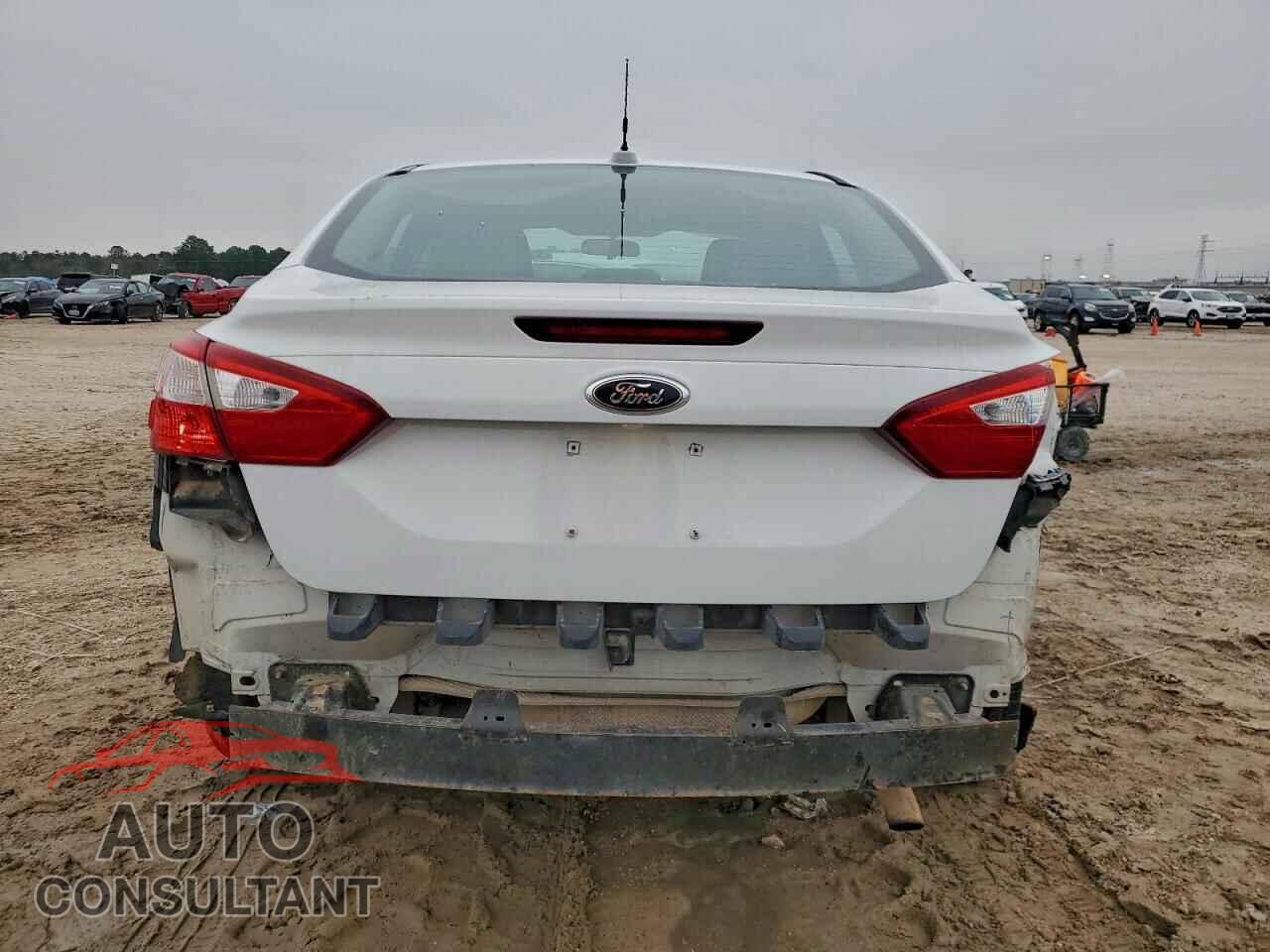 FORD FOCUS 2012 - 1FAHP3F23CL207516