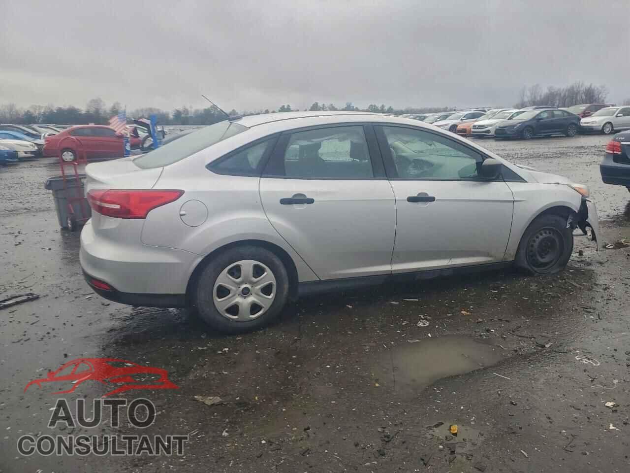 FORD FOCUS 2017 - 1FADP3E20HL316152