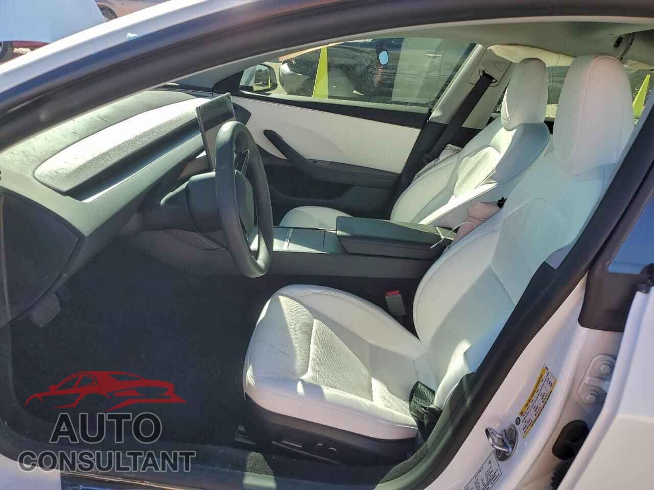 TESLA MODEL 3 2025 - 5YJ3E1EA3SF980057