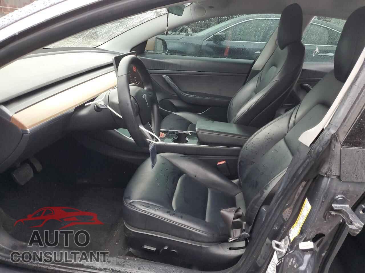 TESLA MODEL 3 2020 - 5YJ3E1EAXLF657951