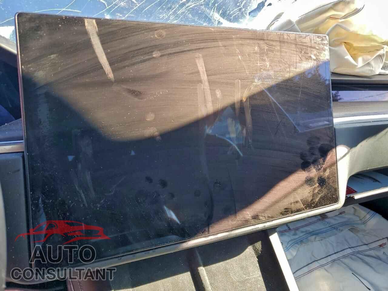 TESLA MODEL S 2023 - 5YJSA1E52PF505257