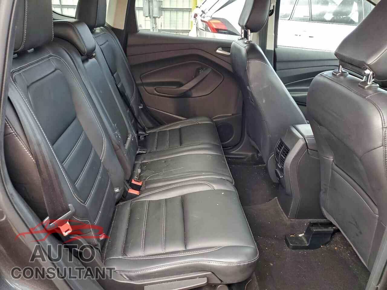 FORD ESCAPE 2019 - 1FMCU9J98KUC10372
