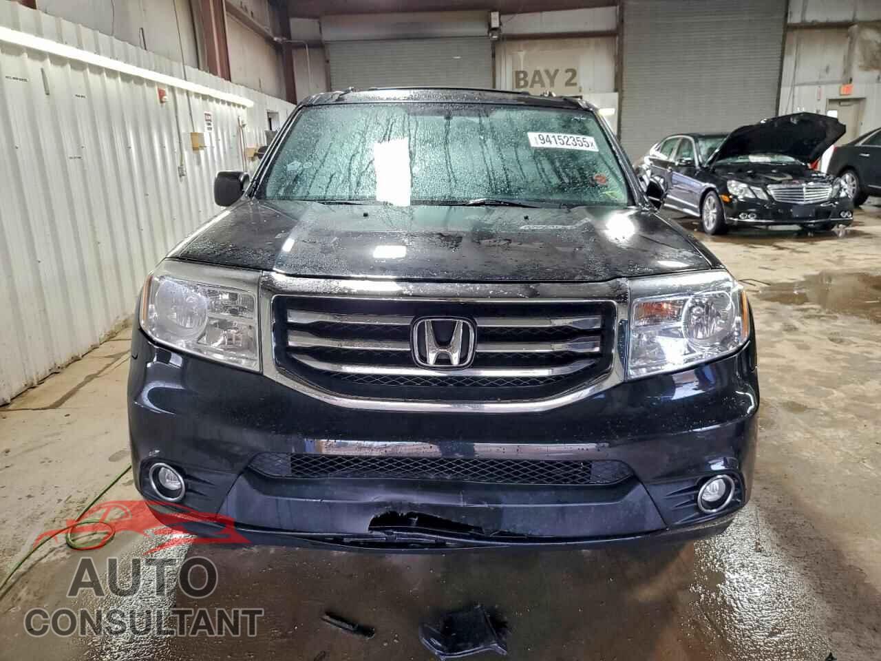 HONDA PILOT 2015 - 5FNYF4H58FB003215