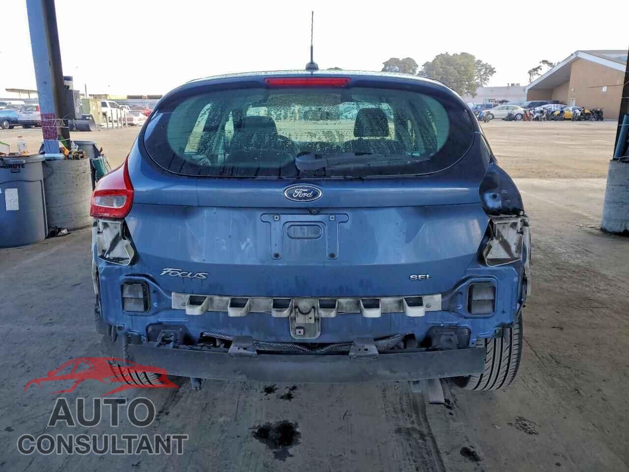 FORD FOCUS 2018 - 1FADP3M20JL313601