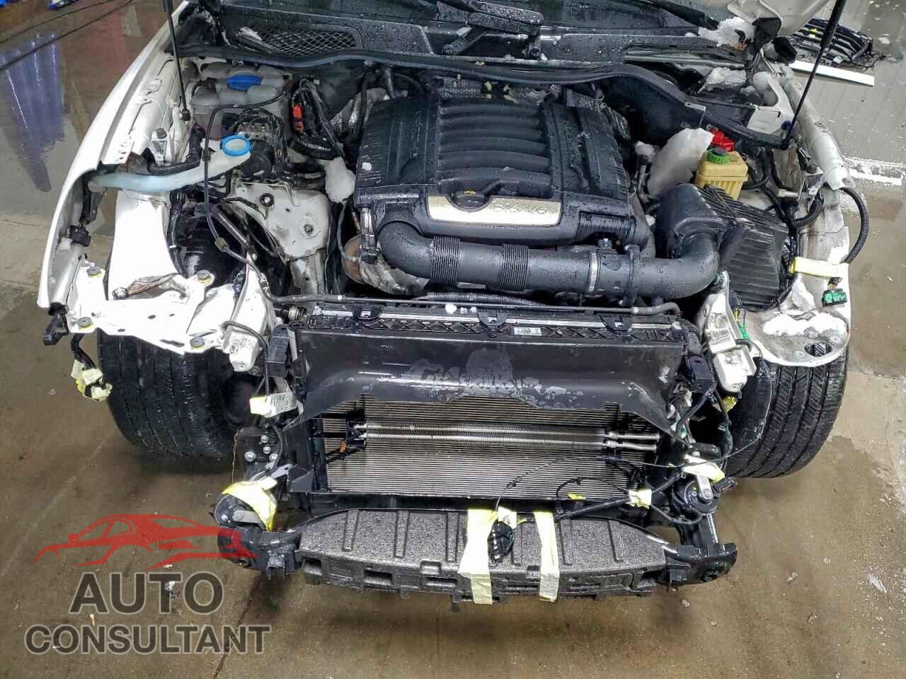 PORSCHE CAYENNE 2017 - WP1AA2A25HKA90726