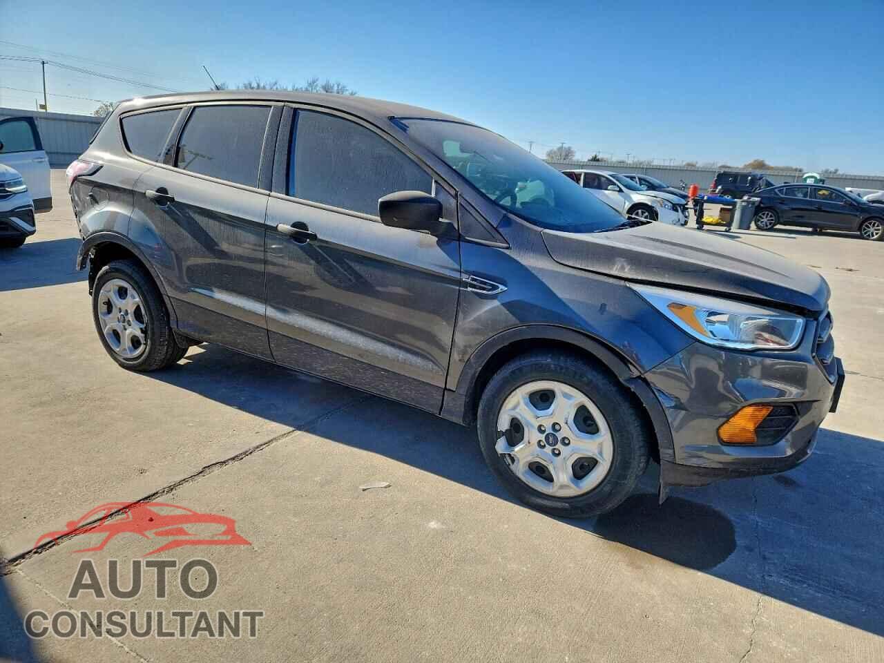 FORD ESCAPE 2017 - 1FMCU0F7XHUC00700