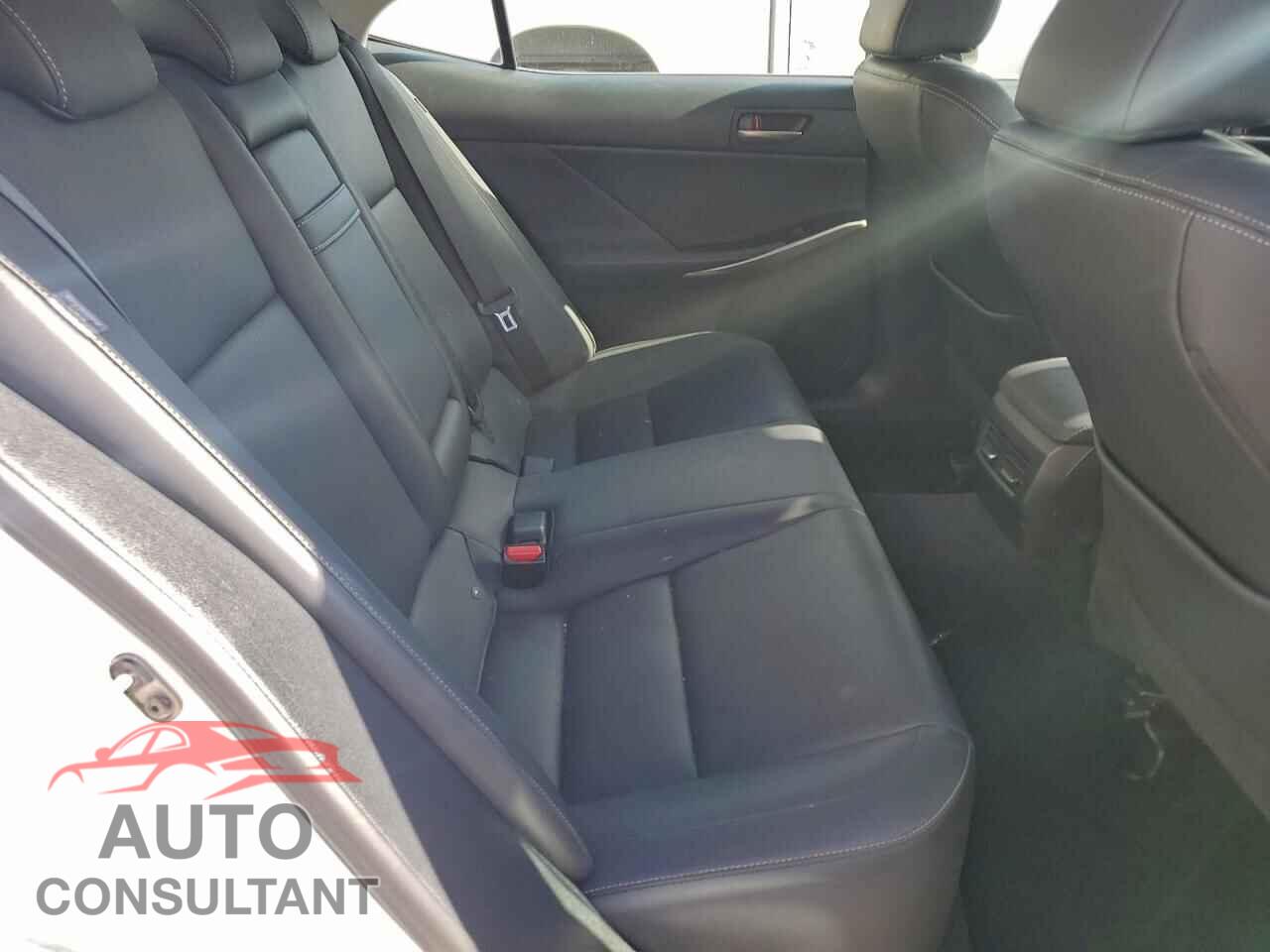 LEXUS IS 2017 - JTHBA1D20H5042818