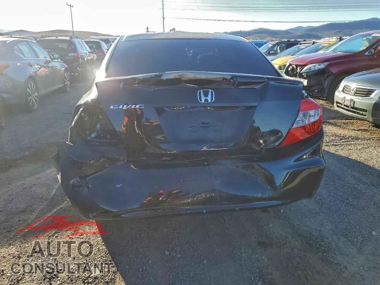 HONDA CIVIC 2012 - 2HGFB2F55CH584223