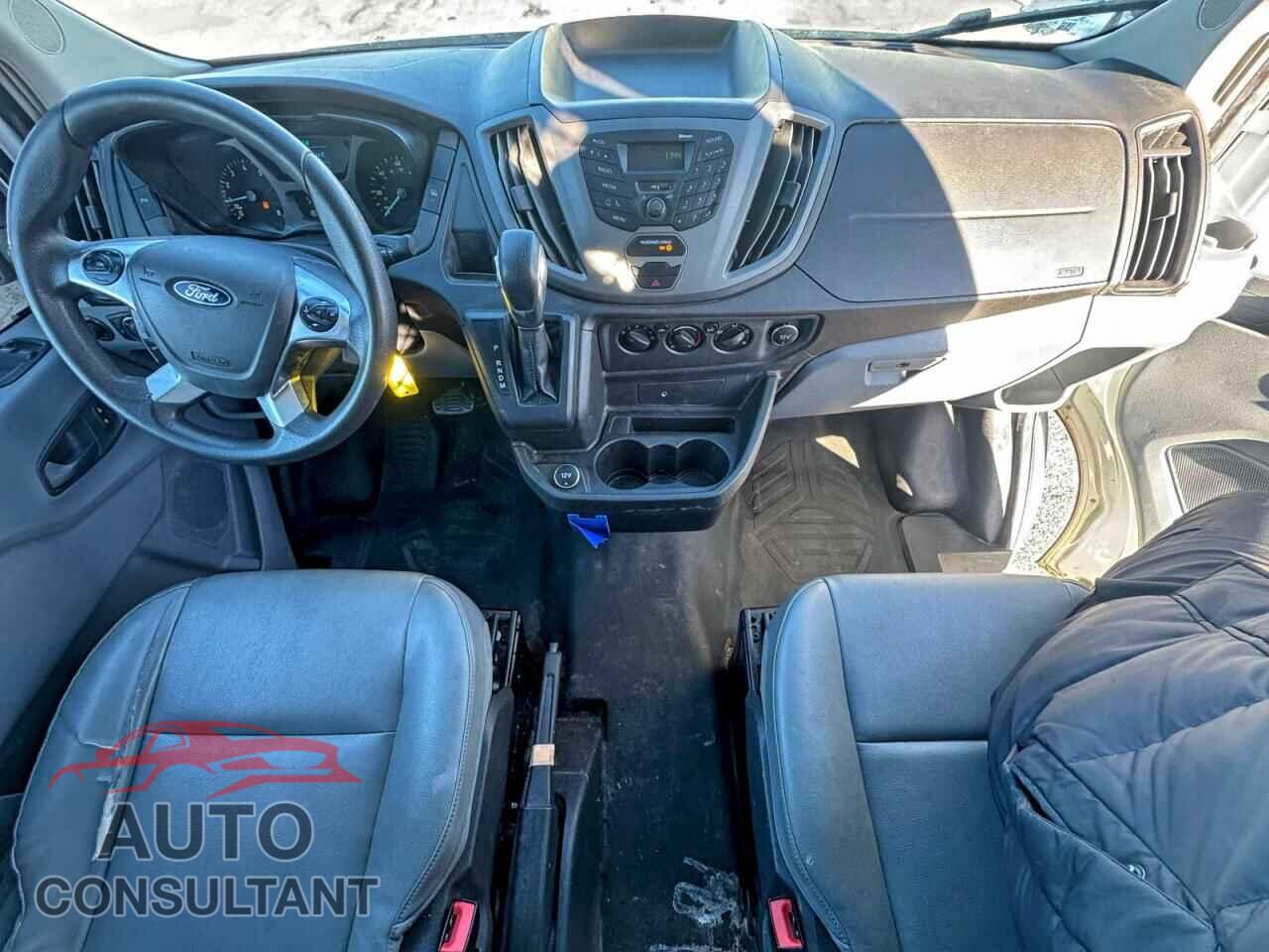 FORD TRANSIT 2018 - 1FTYR2CM9JKB24020