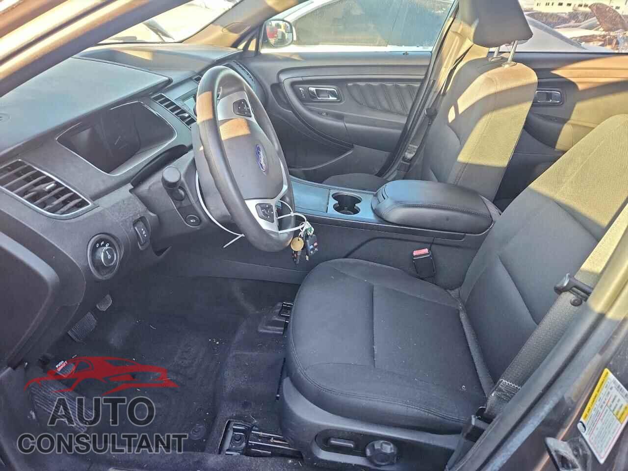 FORD TAURUS 2017 - 1FAHP2L80HG128081