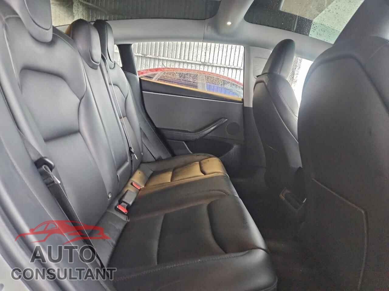 TESLA MODEL 3 2025 - 5YJ3E1EA7SF937728