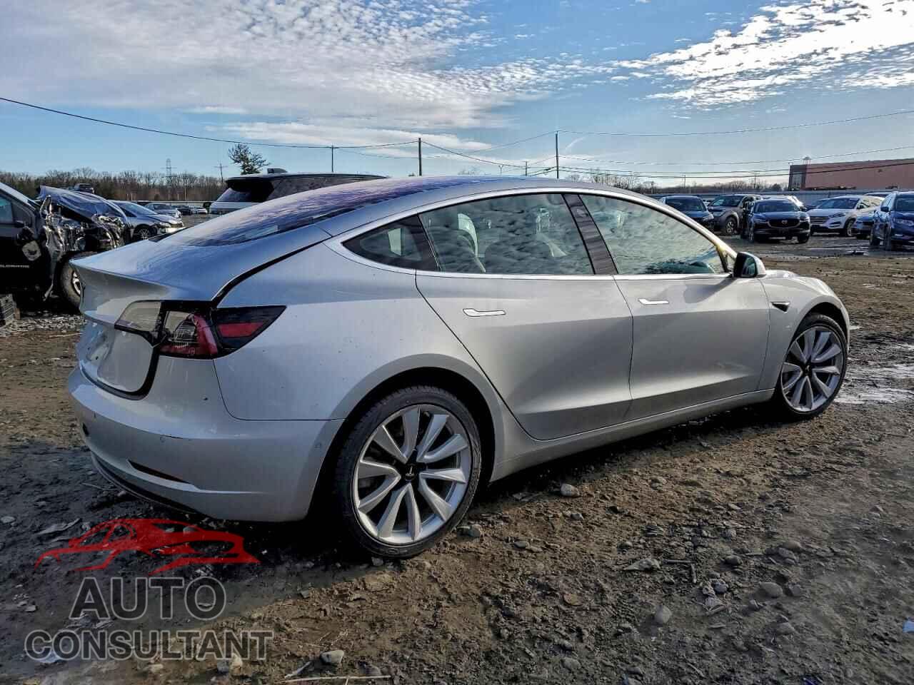 TESLA MODEL 3 2018 - 5YJ3E1EA8JF015225