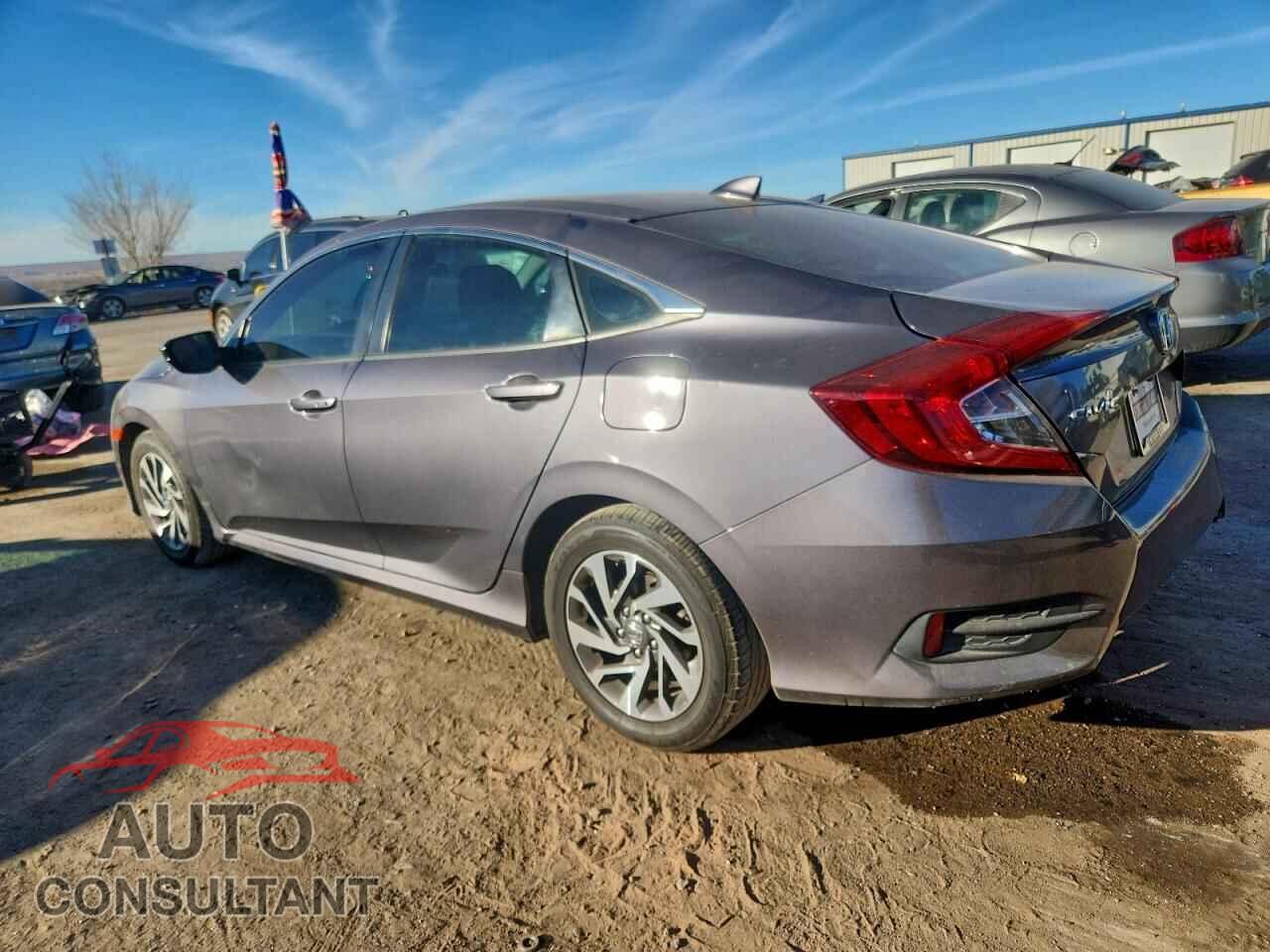 HONDA CIVIC 2018 - 2HGFC2F76JH560587
